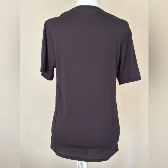 Patagonia Women's Black Short Sleeve Tee Size Small - Picture 2 of 10